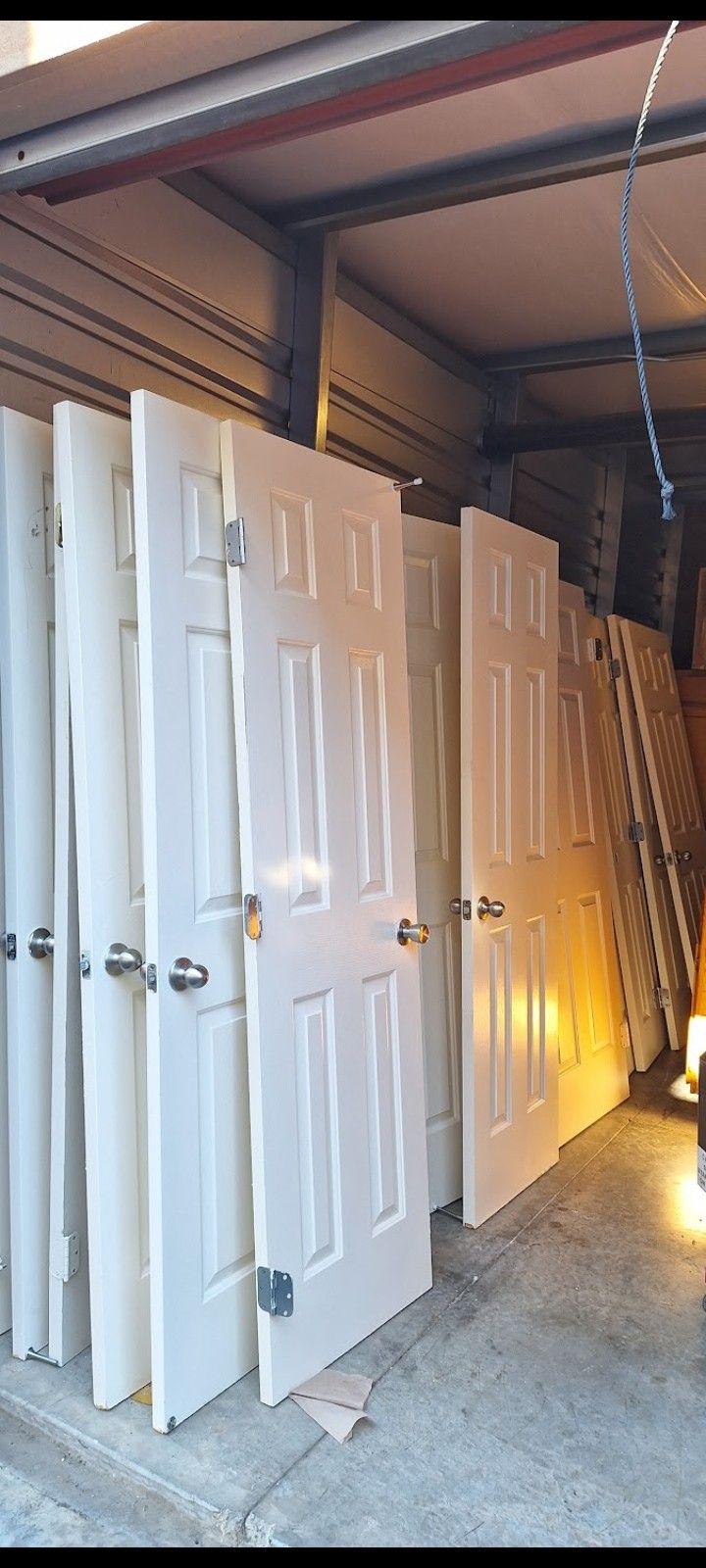 6 panels white interior doors in very good condition (Please read the description of the post)