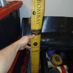 Bombay curtain rod hanger silver