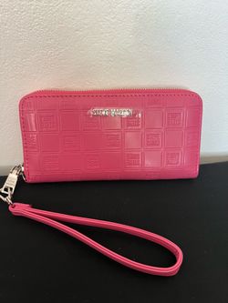Steve Madden wristlet