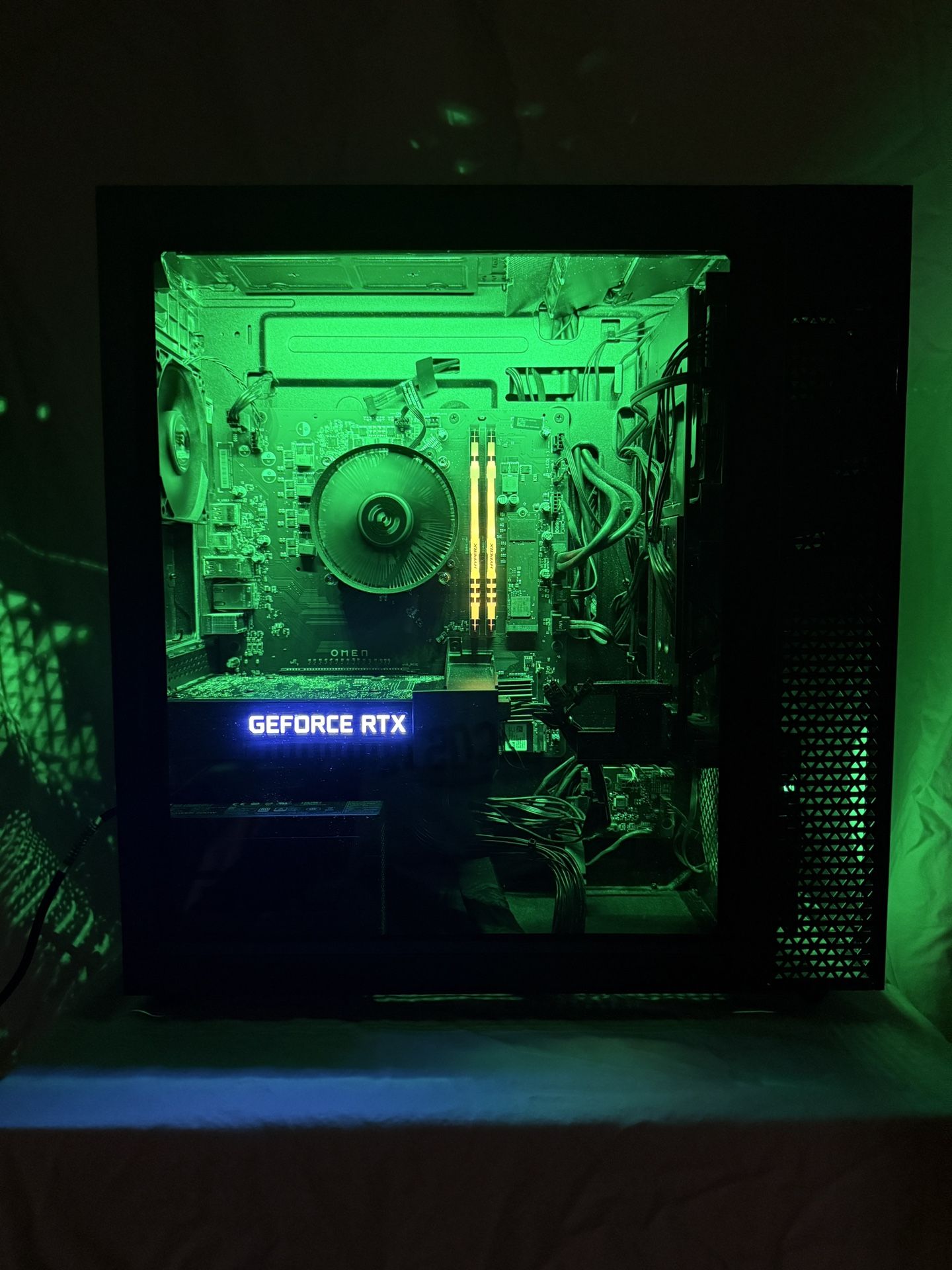 HP Omen 30L Gaming PC (+ Extras)