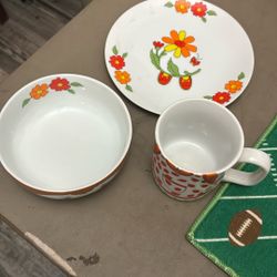 Plate cup, and bowl girl