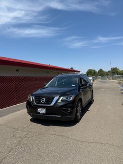 2018 Nissan Pathfinder SV AWD