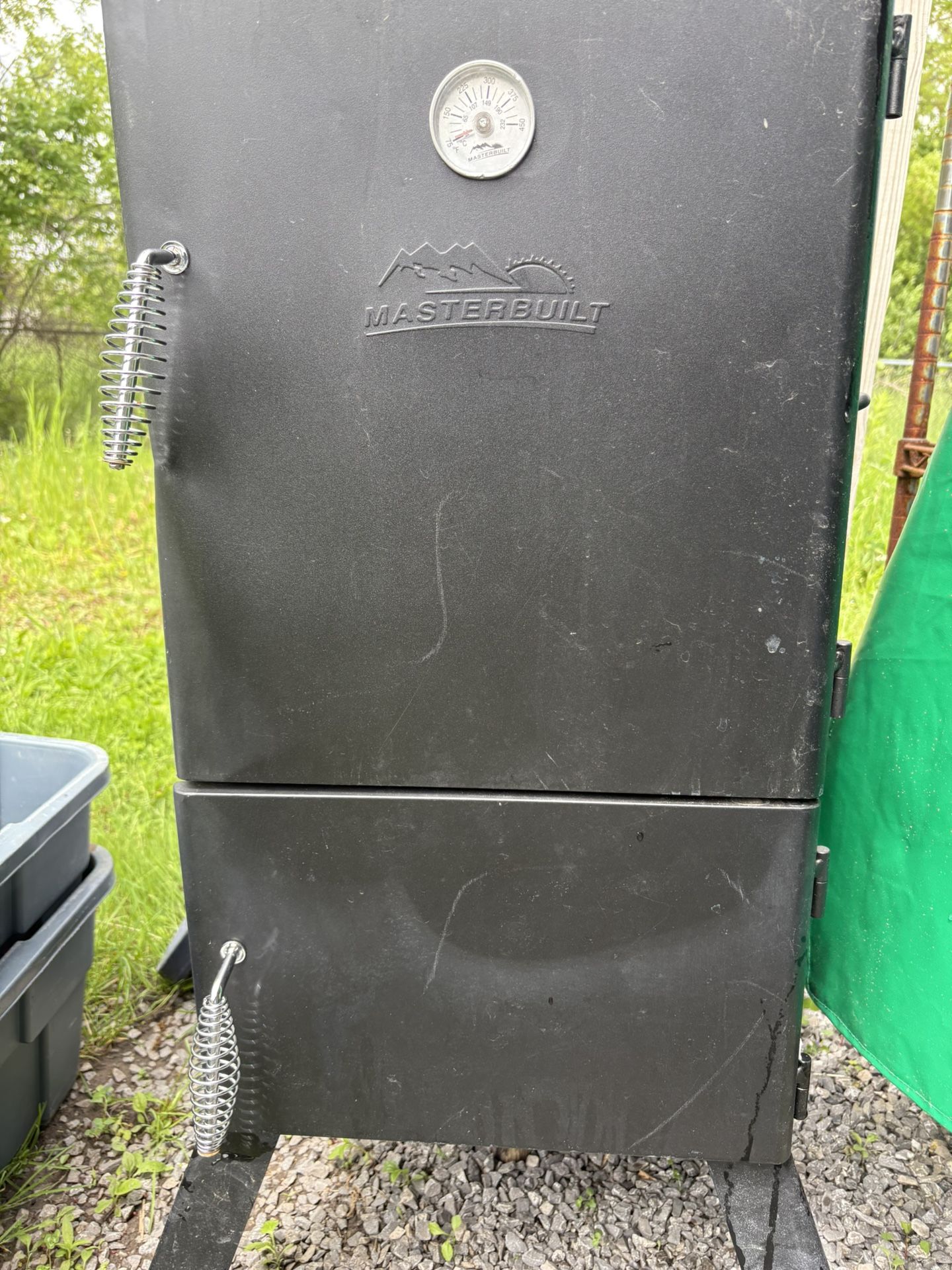 Masterbuilt Smoker,  Charcoal 