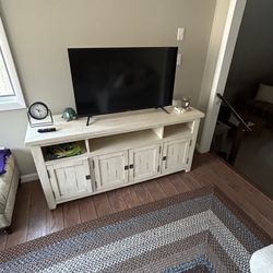 TV credenza