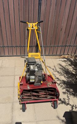 Reel Mower McLane Self Propelled