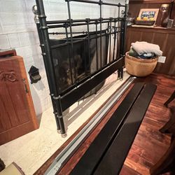 Black Metal Bed Frame 