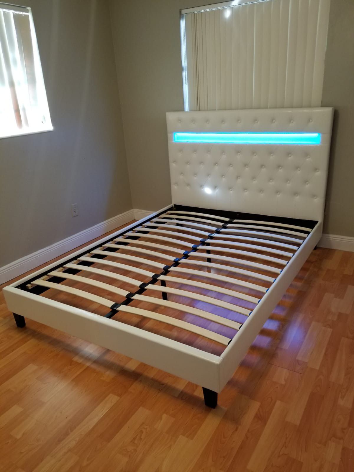Cama LED ... LED Bed frame