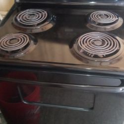 LIKE NEW FRIGIDAIRE 4 COIL STOVE