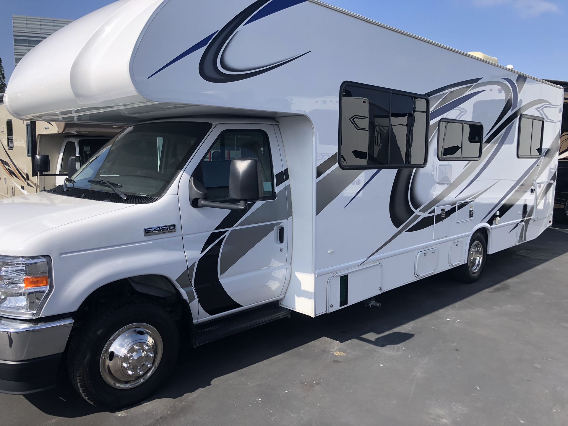 2022 28ft Fourwinds Class C Motorhome - No Slides/huge Storage for Sale ...