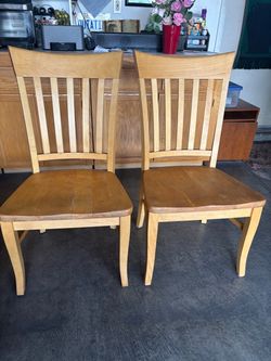 Solid Wood Wide Highback ChairsNo Scratches Like Very New ;Excellent Condition