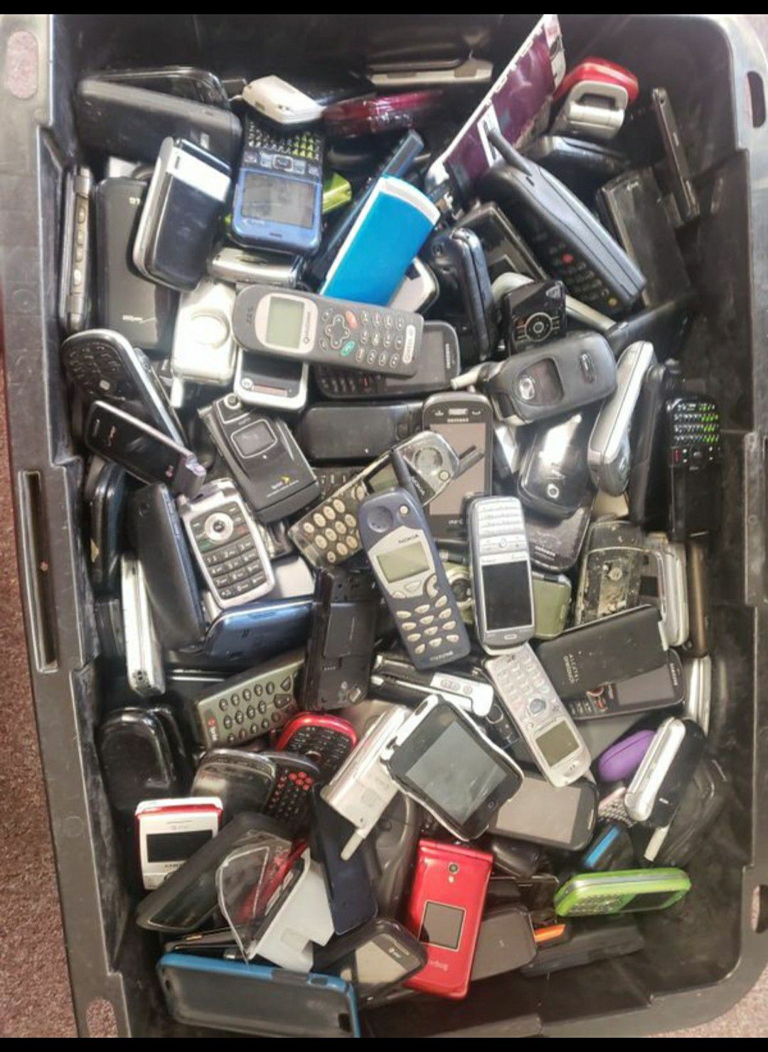 Lot 400 pound scrap phones