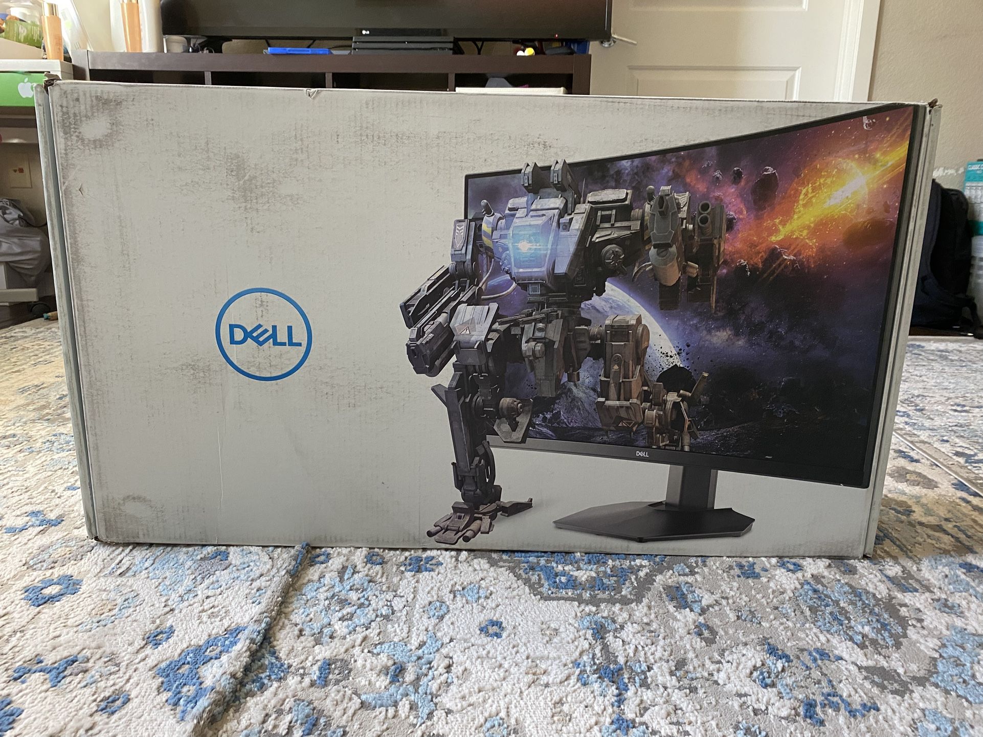 31.5” Dell Curved Monitor
