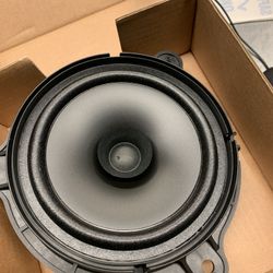 18 Sentra Front Door speakers 