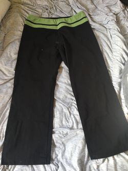 Lg. cropped yoga pants. Athletica brand.