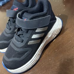 Toddler Boy Adidas Tennis Shoes Size 5