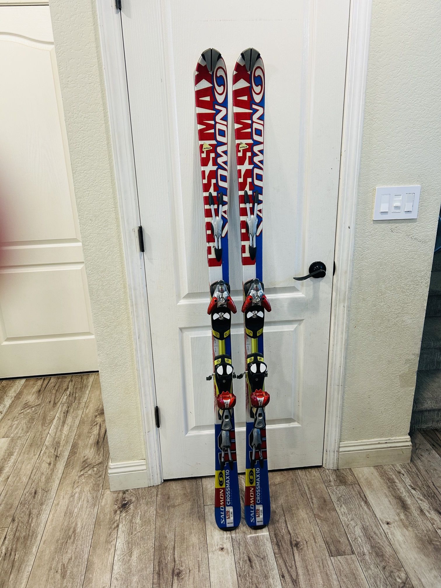 SALOMON SKIS WITH BINDINGS 170cm