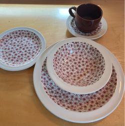 Dish Set / Bayberry by Myott Meakin