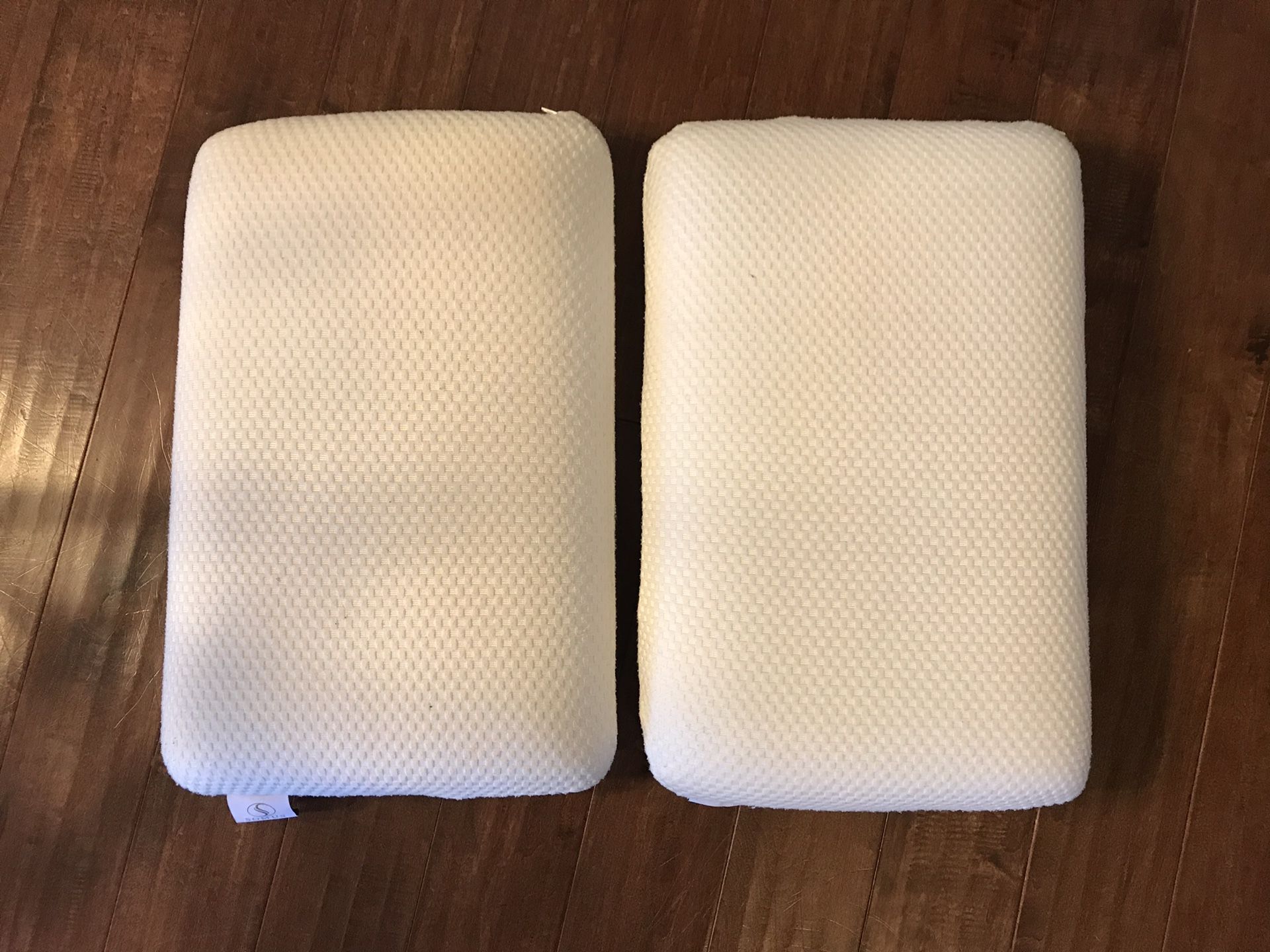 Somus Supreme Comfort Pillows