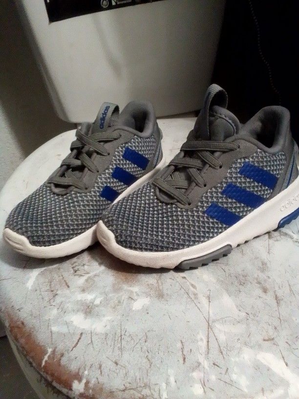 🏈Toddler Size 8 Adidas Running Shoe