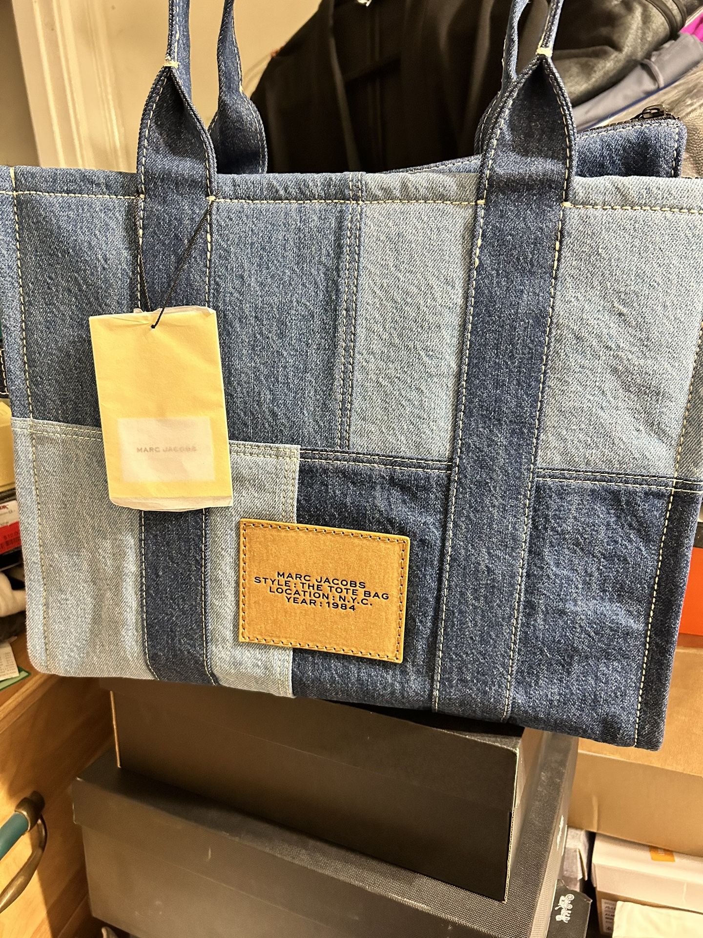 Marc Jacobs Little Big Shot Tote for Sale in West Los Angeles, CA - OfferUp