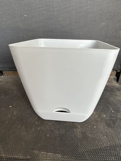 Plastic Pots