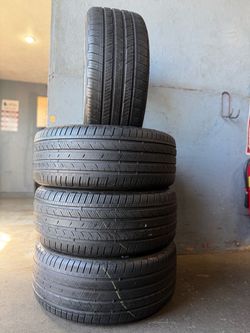 255/50/19 Bridgestone