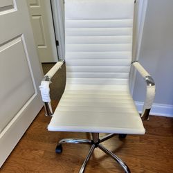 Desk chair 