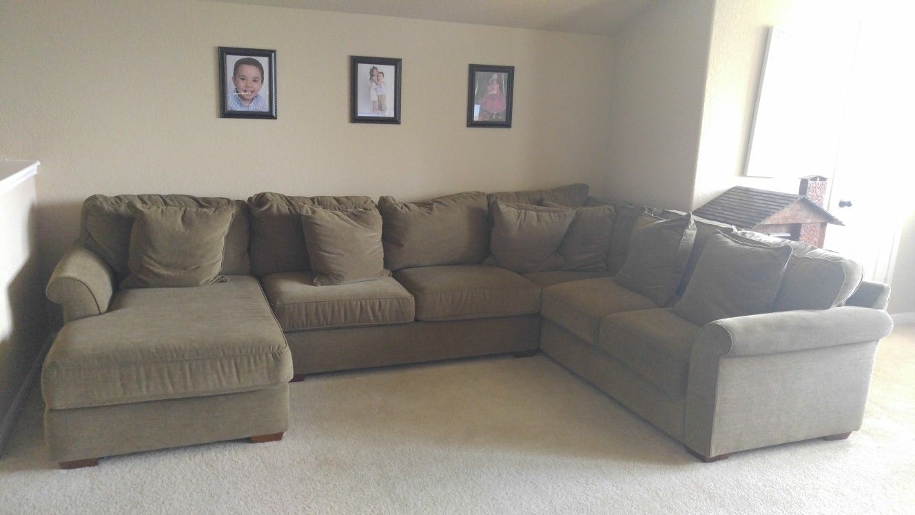 Havertys Furniture Norfolk Sectional