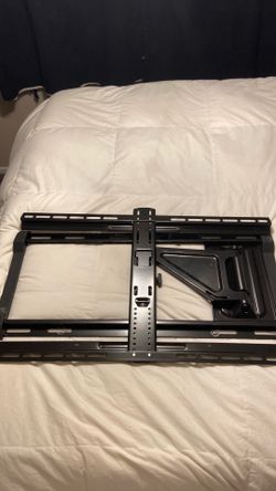 Ultra-Thin Large Full Motion Tilt & Swivel TV Wall Mount Universal brackets fit most flat-panel TVs 37" – 80"