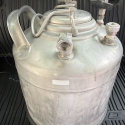 Alloy Products Corp T304 Stainless Steel Pressure Vessel 140 PSI MPN 93711-228