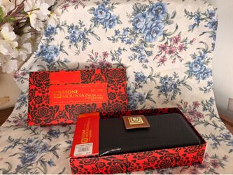 Stone Mountain wallet