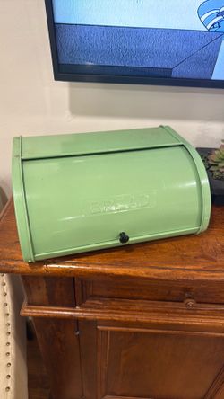 Vintage bread 🍞 box