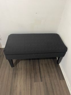 Storage Ottoman Excellent Condishon Black Color fabric pick up Raseda and vanowen