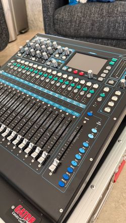 16 channel digital mixer