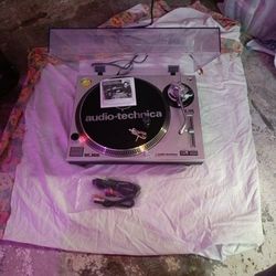 Audio-Technica ATLP-120-USB Turntable