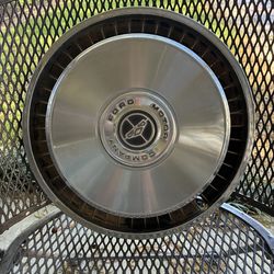 4 Ford hub caps 15”