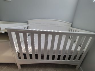 Delta Children 4-in-1 baby Crib and Ikea diaper changing table furniture