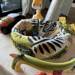 Fisher-Price Baby Bouncer Activity Center Blooming Fun Jumperoo with Music Lights and Developmental Toys for Infant
