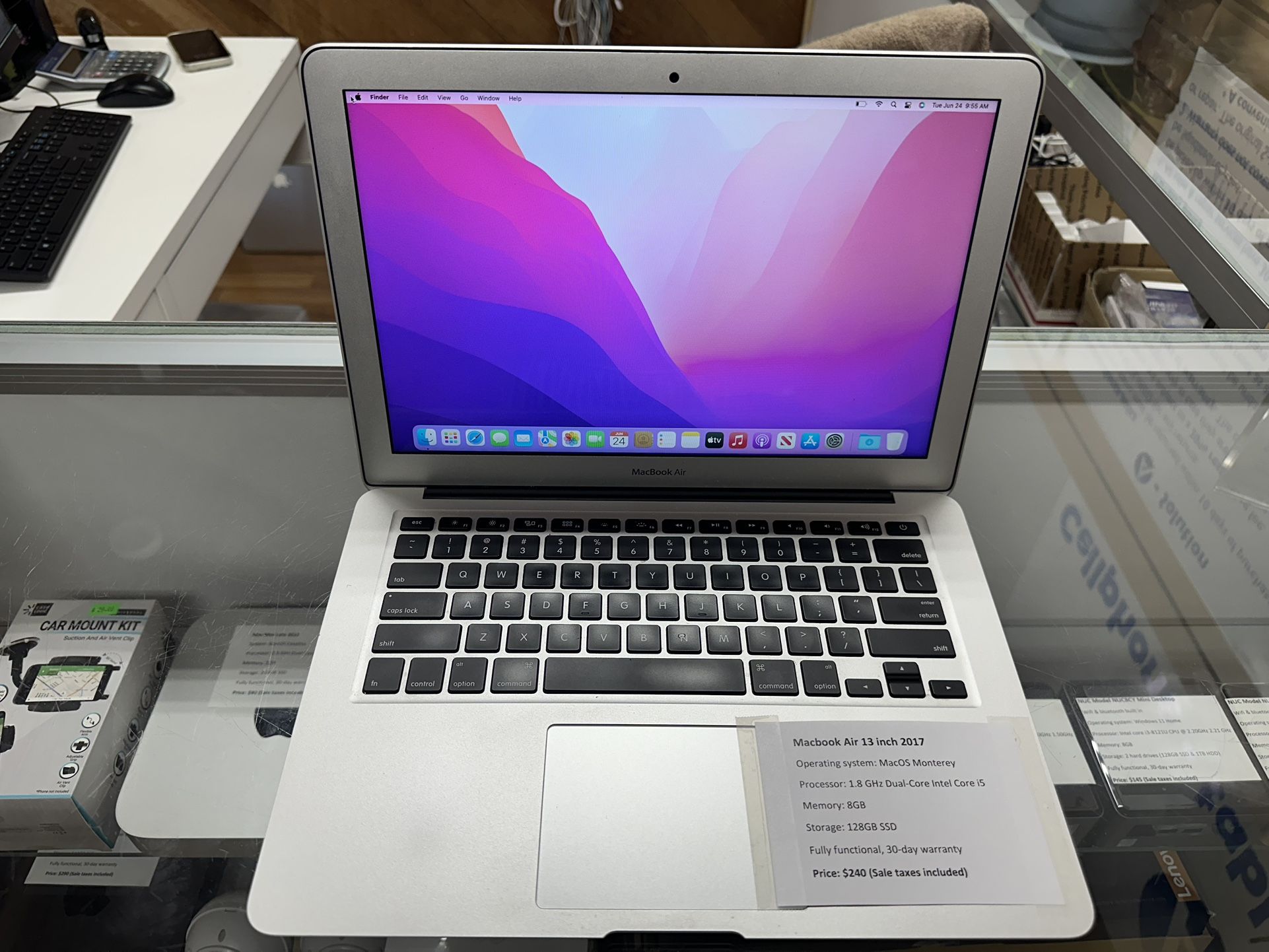 Macbook Air 13 inch 2017 core i5 8GB RAM 128GB SSD 