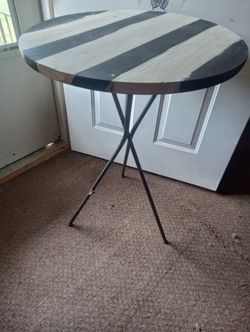 Tall Table Good Condition $15.00