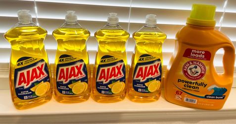 Arm & Hammer detergent and Ajax Ultra 4X (4)