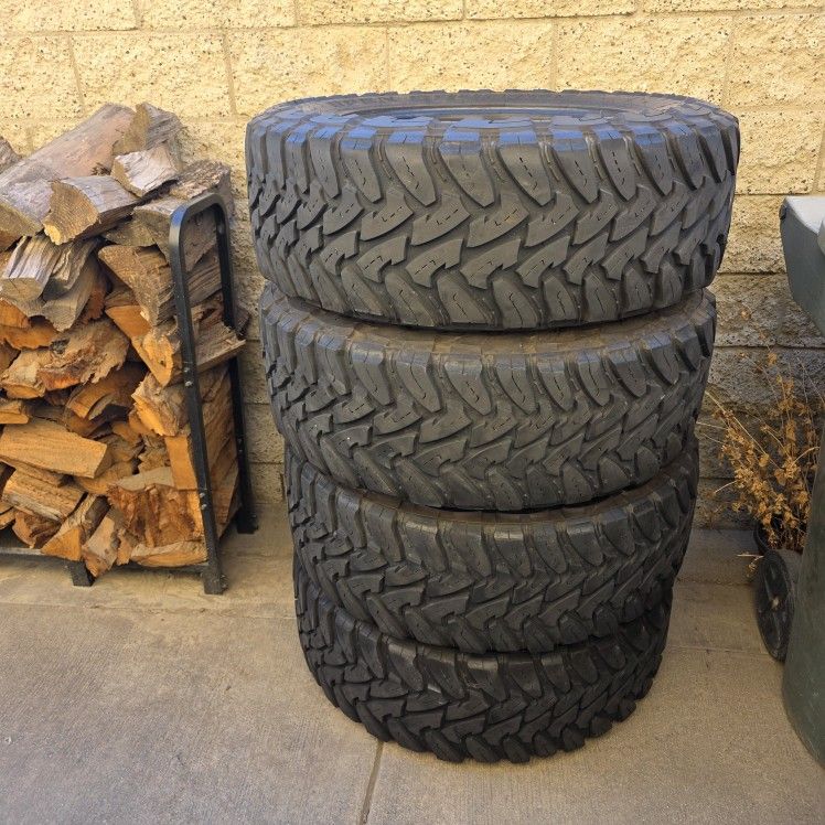 37x12.5Rx20 Toyo MT