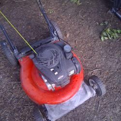 5hp Briggs & Stratton Lawnmower 