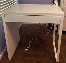 Small Desk with drawer