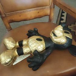 NEW MICKEY MOUSE PLUSH  (TAGS ATTACHED ).    PICK ⛏️ UP ONLY