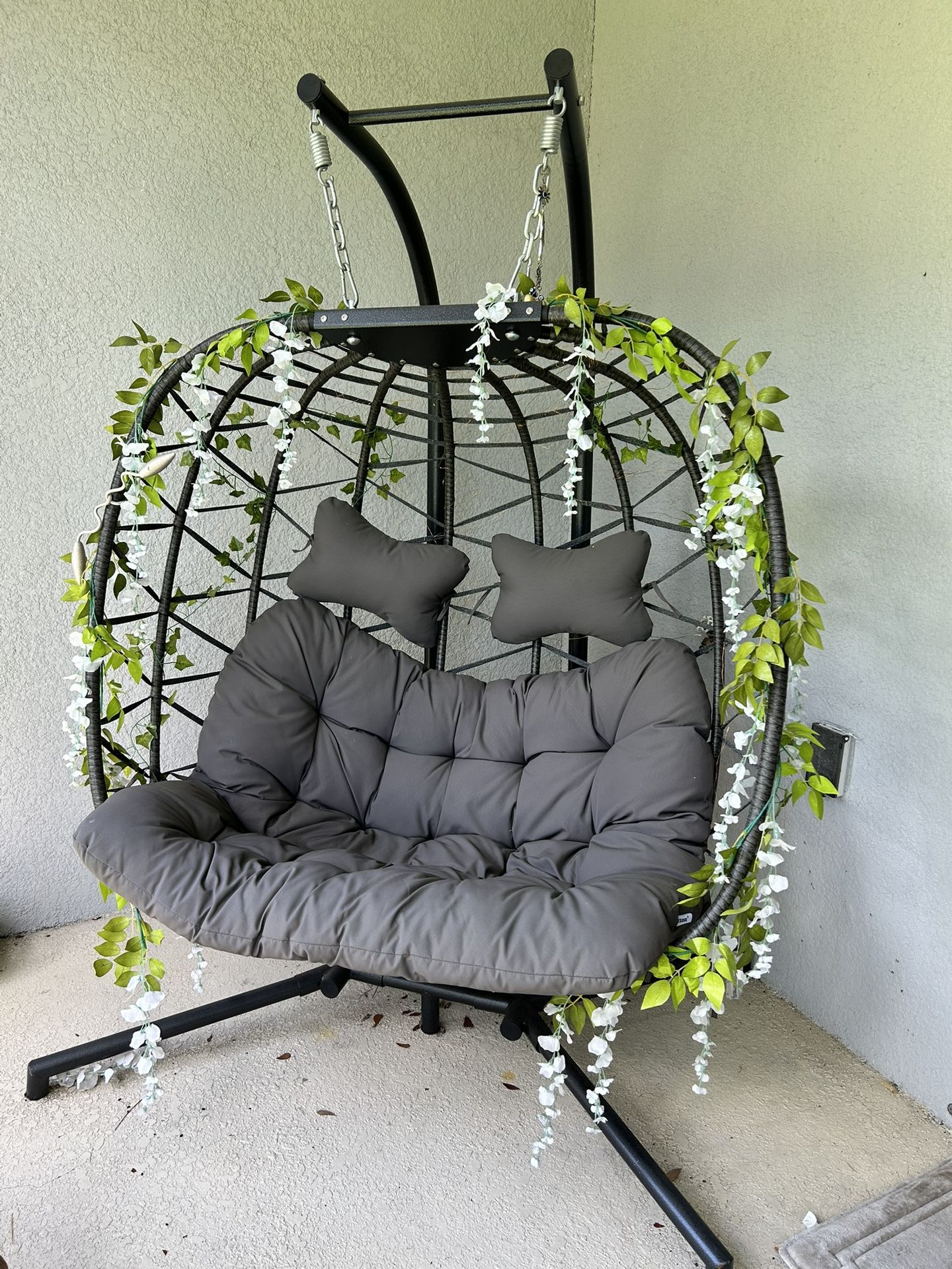 Swinging Egg Chair