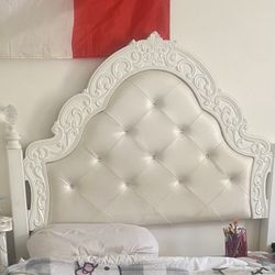 Full Sized Coquette Bed Frame 🎀