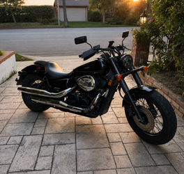 AMAZING HONDA SHADOW PHANTOM WITH A LOT OF EXTRAS!!