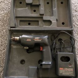 Skil Profession #2735 Top Gun Cordless Drill With Charger & Case, NO battery 