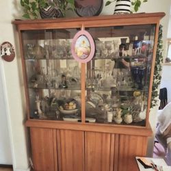 Solid Wood China Cabinet With Hitch